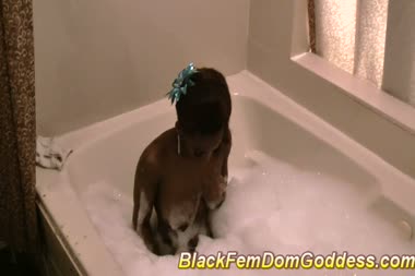 Black Fem Dom Goddess - Inanna Star Full Service Bath